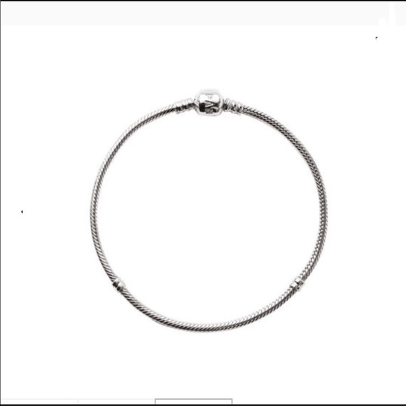 Pandora 925 sterling silver bracelet come in  box - Picture 2 of 8